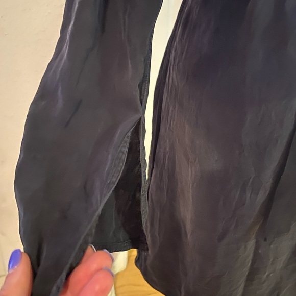 Theory Black Belted Long Sleeve 100% Silk, Size 6. - Picture 8 of 11